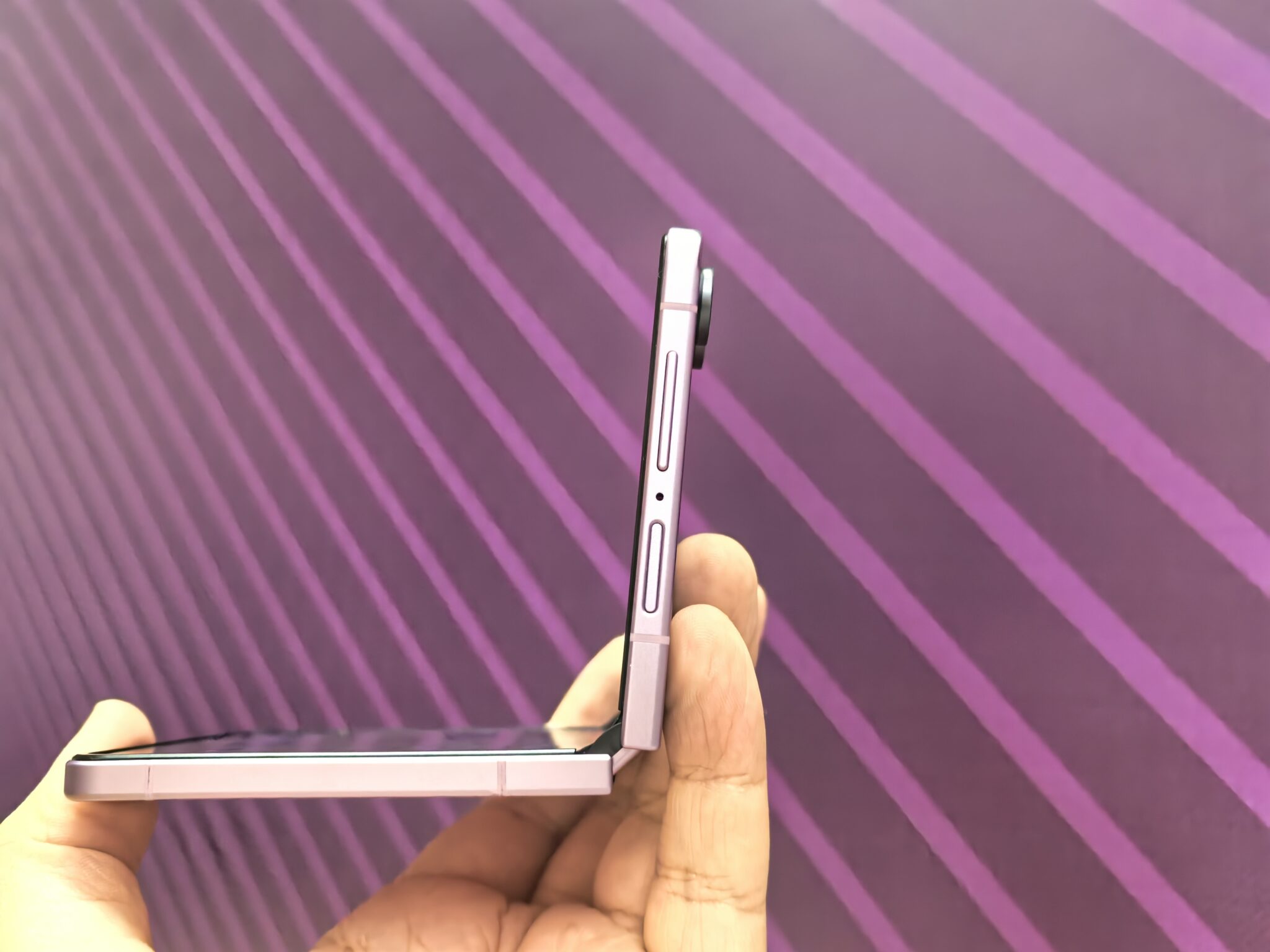 Samsung Galaxy Z Flip 8